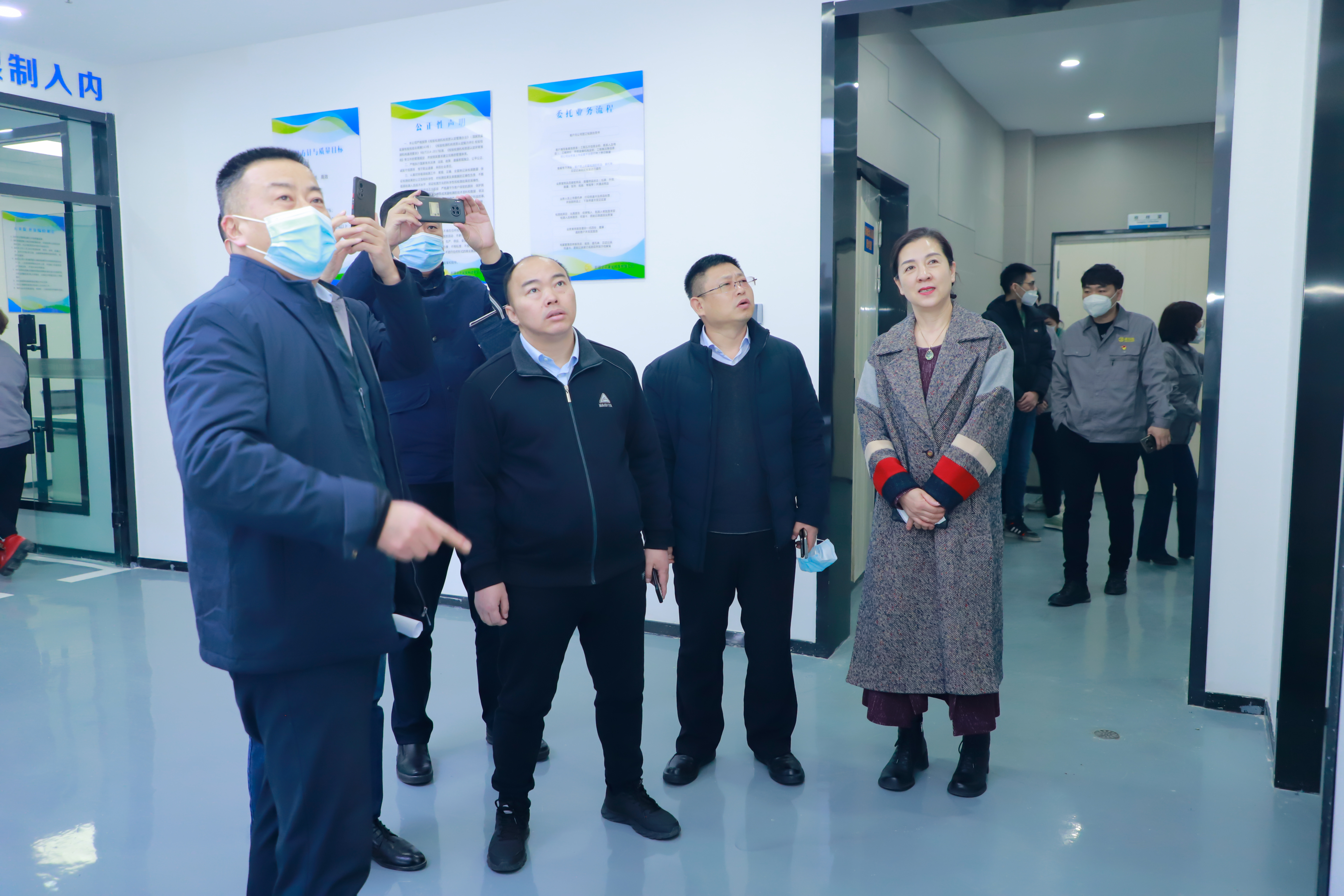 喀什地区招商局党组书记毛自强莅临集团-1.jpg
